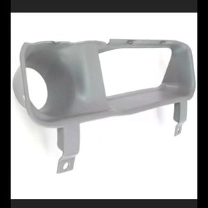 Pair of 2nd gen non sport Dodge ram fog light .